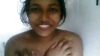Atomic reccomend cute lankan girl showing boobs
