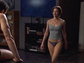 Ginger reccomend ashley judd nude full frontal