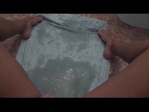 Creamy pussy peeing towel
