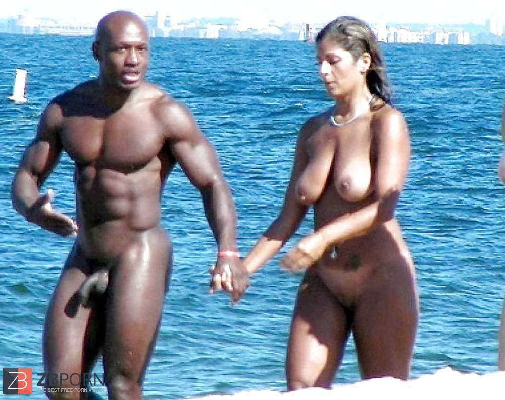 Couple beach nudist