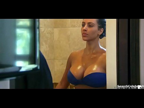 Kourtney kardashian nude censored keeping