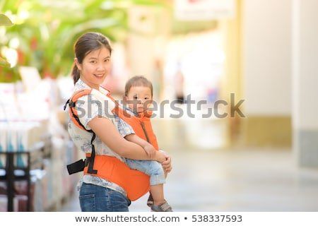 French F. reccomend Asian baby carriers