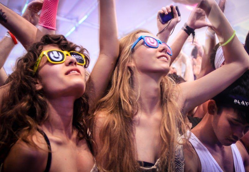 Versace reccomend Festival naked teen women glasses