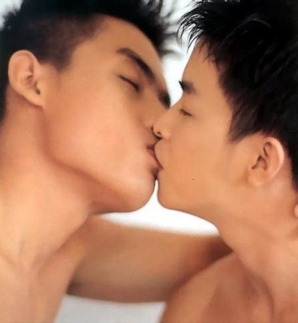 Asian hot kiss