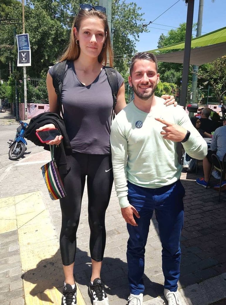 Sweeper reccomend Tall woman short man