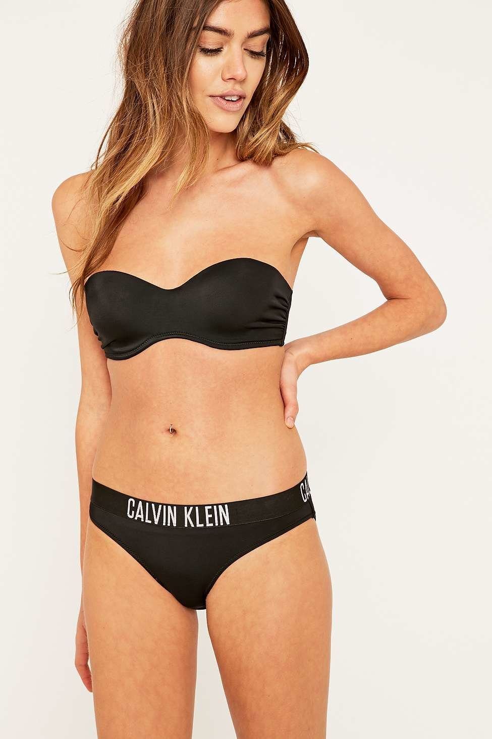 Captian R. reccomend Calvin klein black bikini