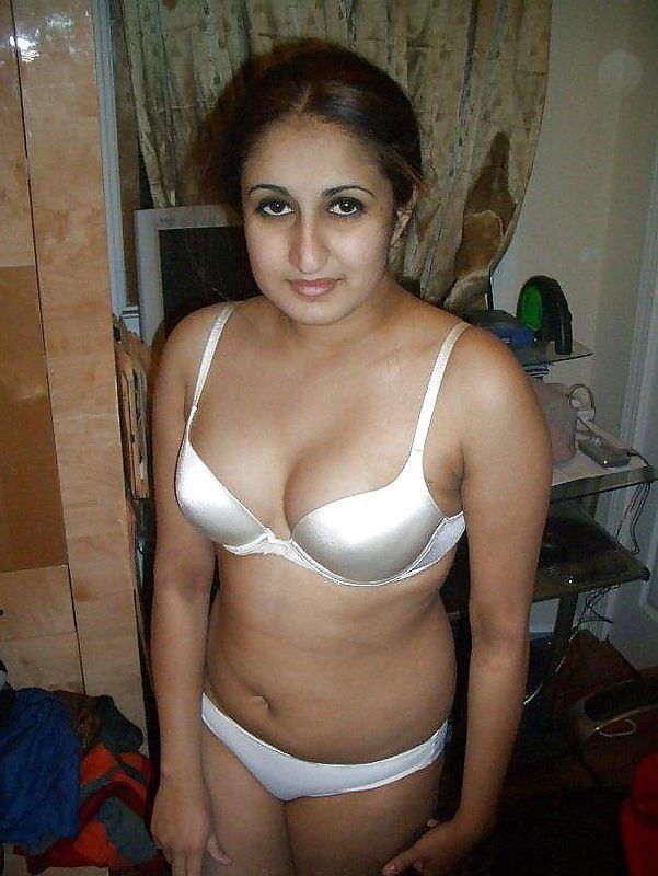 Arab nude aunty pic