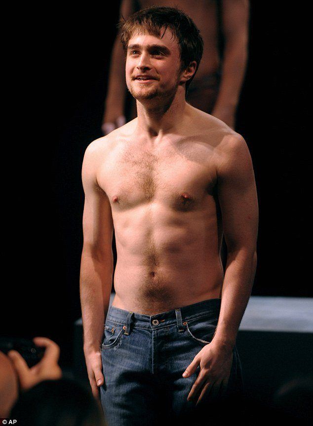 Daniel radcliffe nude in play
