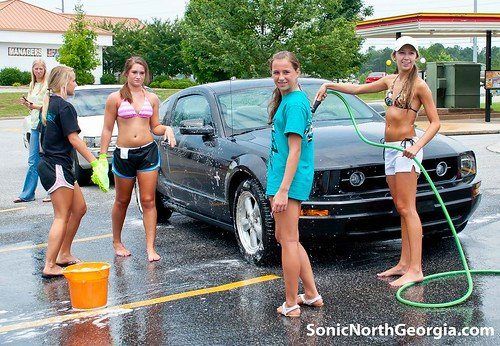 Cheerleader bikini car wash pictures