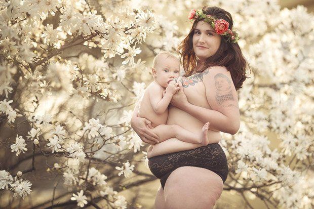 Hot women breastfeeding naked