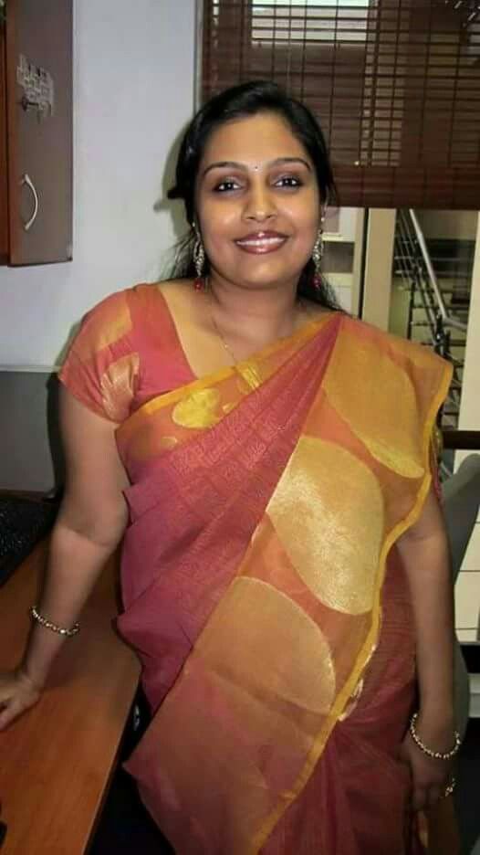 best of Fitta Tamil auntys saree